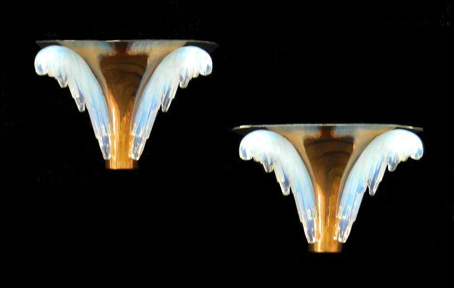 Pair of French Art Deco Wall Sconces by Ezan Opalescent Glass and Copper