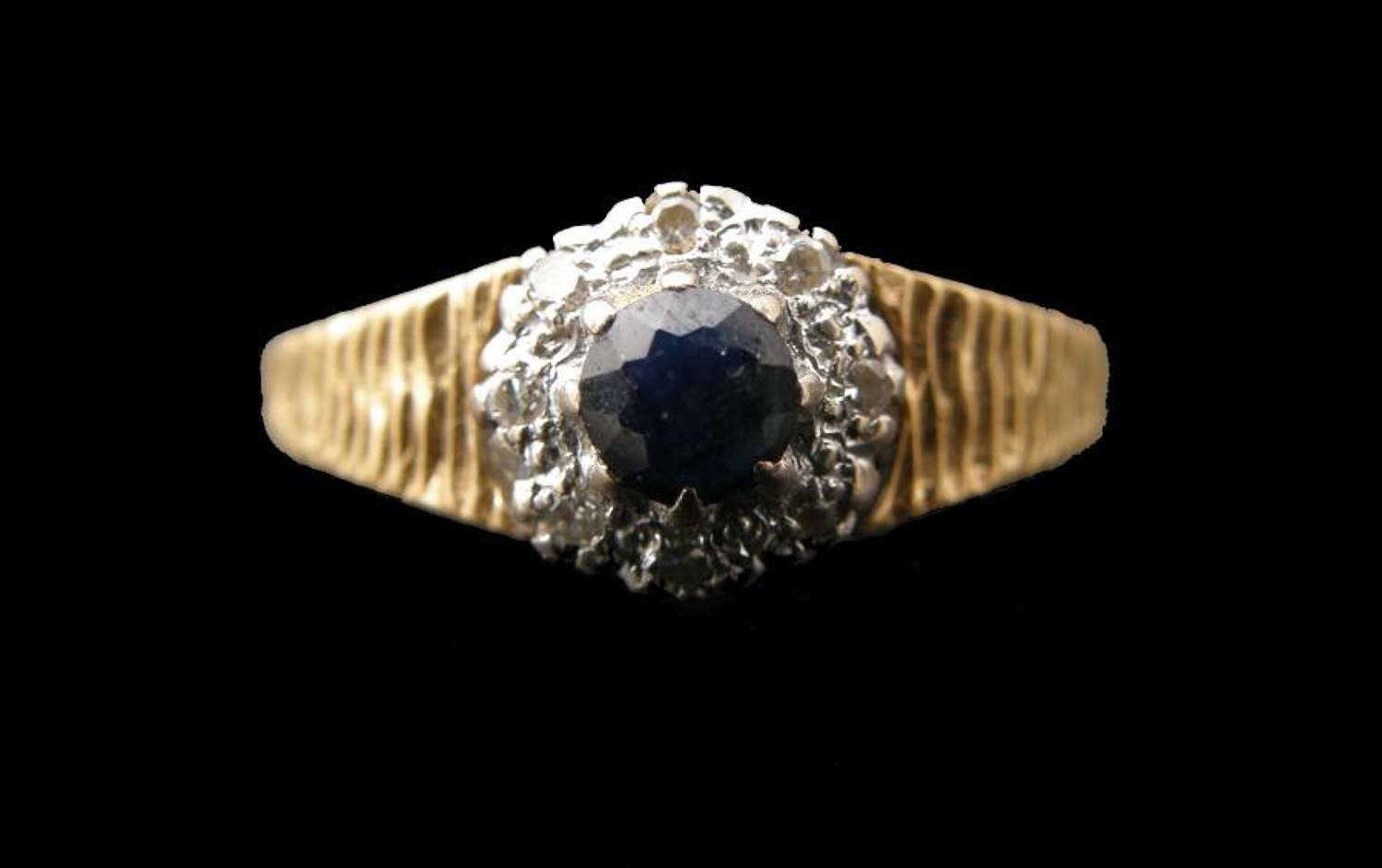 Vintage 18ct Gold Ring Sapphire Diamond