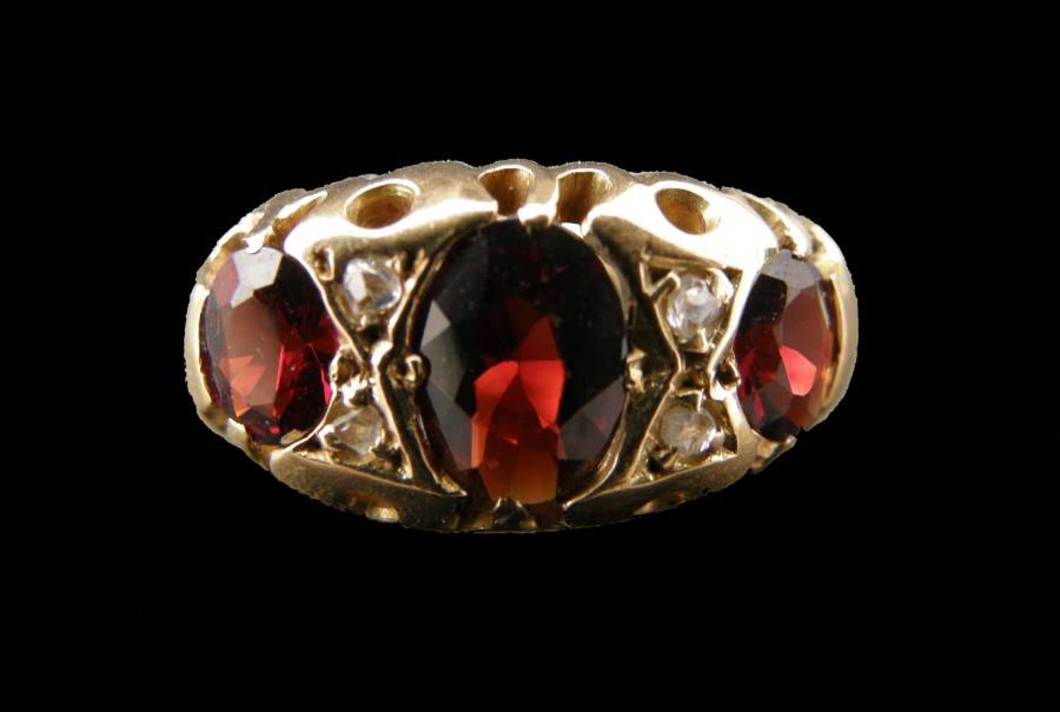 Antique 18ct Gold Ring Garnets Diamonds 1919 size R